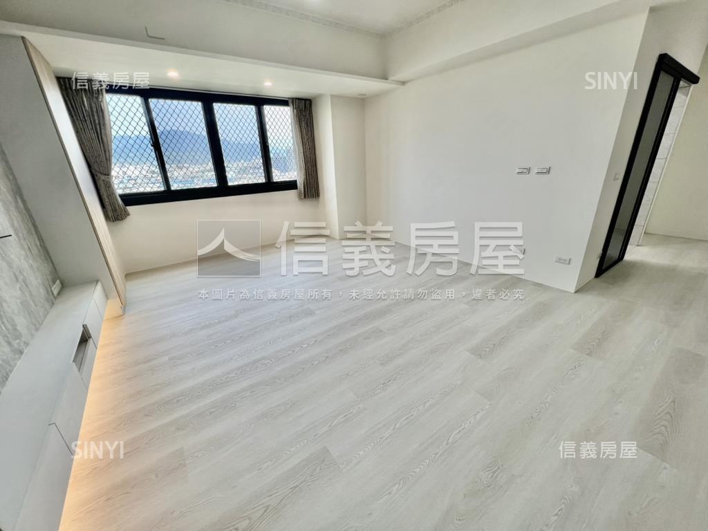 低總價重新裝潢大四房車位房屋室內格局與周邊環境
