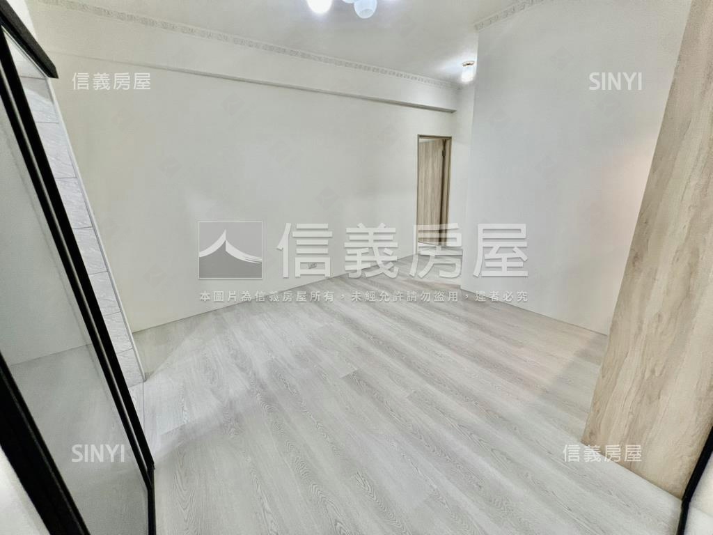 低總價重新裝潢大四房車位房屋室內格局與周邊環境