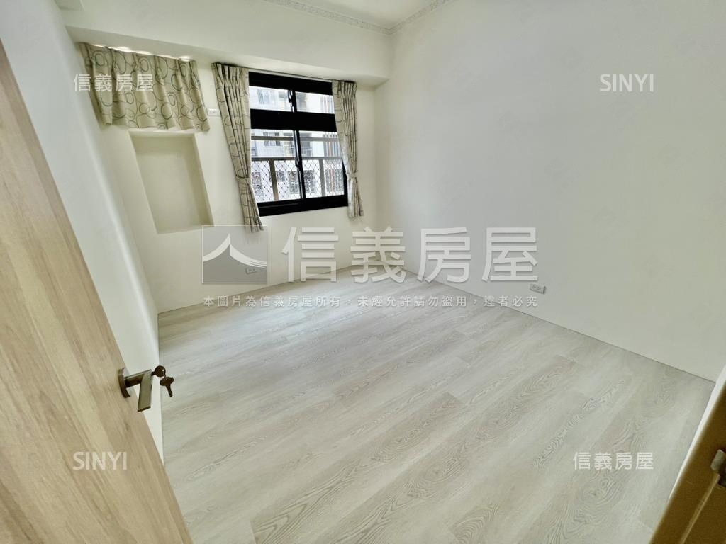 低總價重新裝潢大四房車位房屋室內格局與周邊環境