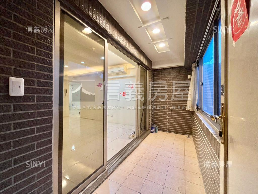 寶璽皇冠４房雙車位房屋室內格局與周邊環境