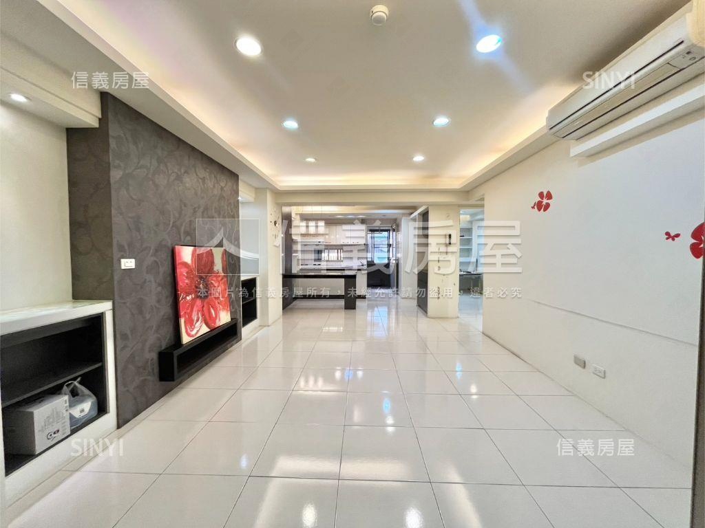 寶璽皇冠４房雙車位房屋室內格局與周邊環境