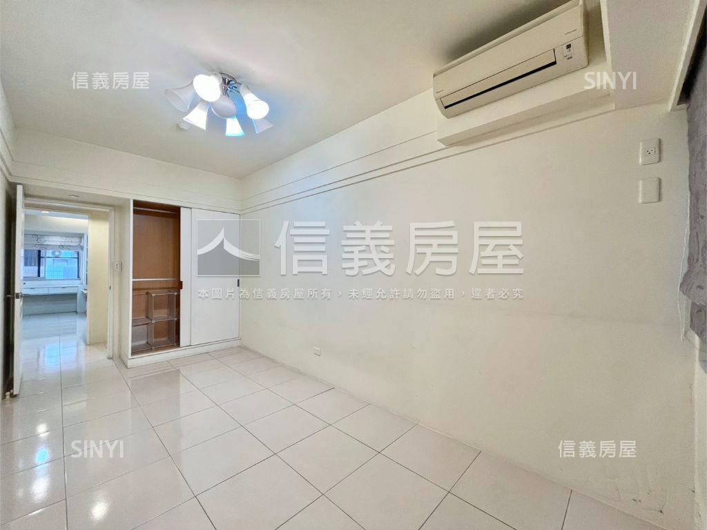 寶璽皇冠４房雙車位房屋室內格局與周邊環境