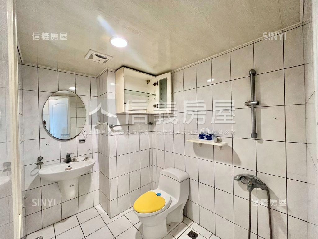 寶璽皇冠４房雙車位房屋室內格局與周邊環境