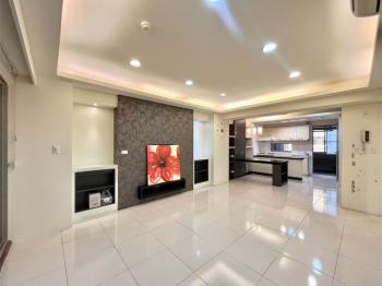 寶璽皇冠４房雙車位