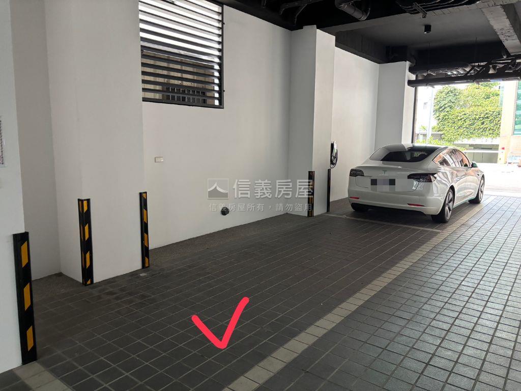 勤美雙套房雙平車衛浴開窗房屋室內格局與周邊環境