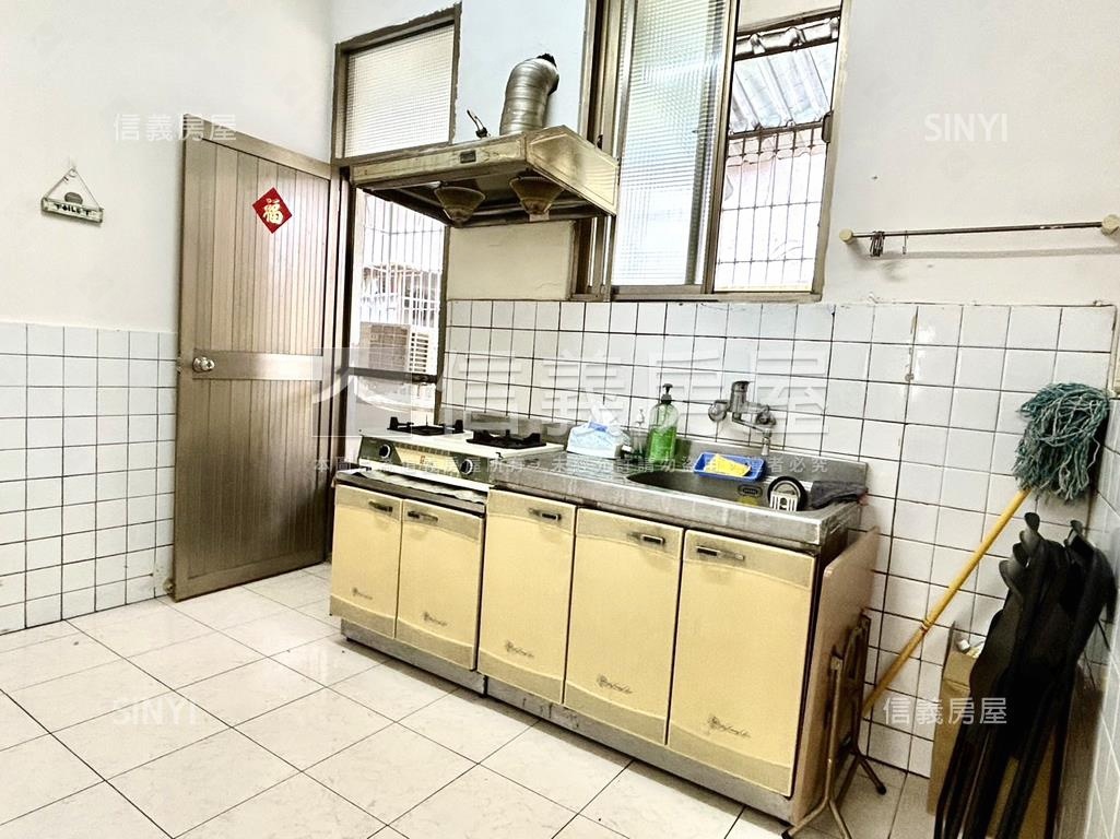 近捷運３樓美屋房屋室內格局與周邊環境