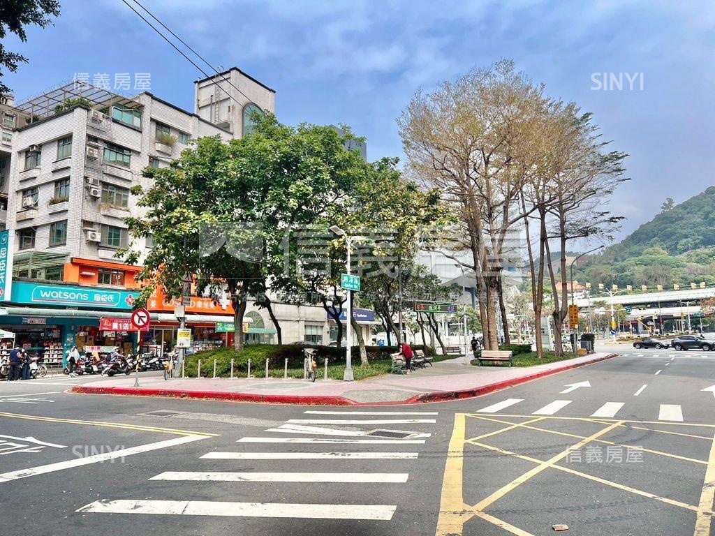 近捷運３樓美屋房屋室內格局與周邊環境