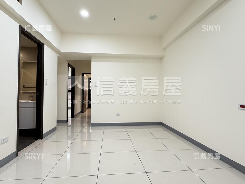 時尚帝寶高樓成家兩房房屋室內格局與周邊環境