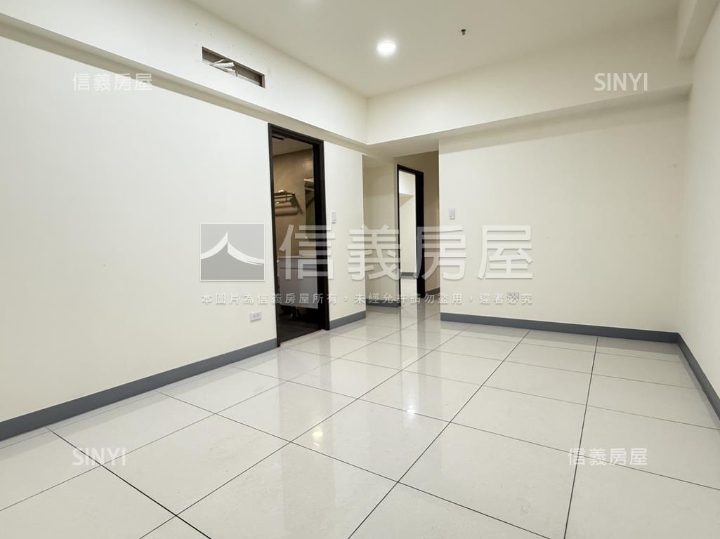 時尚帝寶高樓成家兩房房屋室內格局與周邊環境
