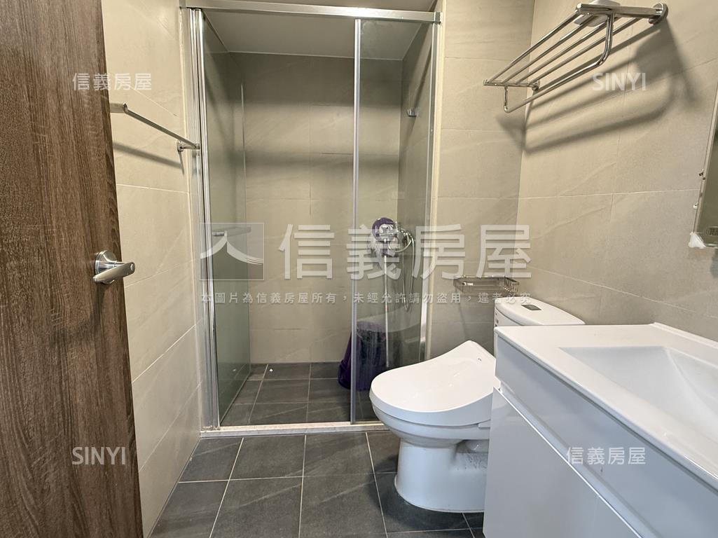 時尚帝寶高樓成家兩房房屋室內格局與周邊環境