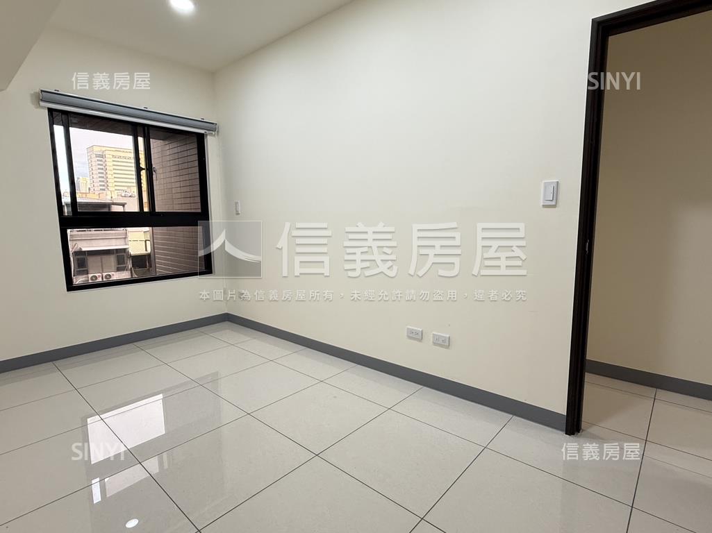 時尚帝寶高樓成家兩房房屋室內格局與周邊環境