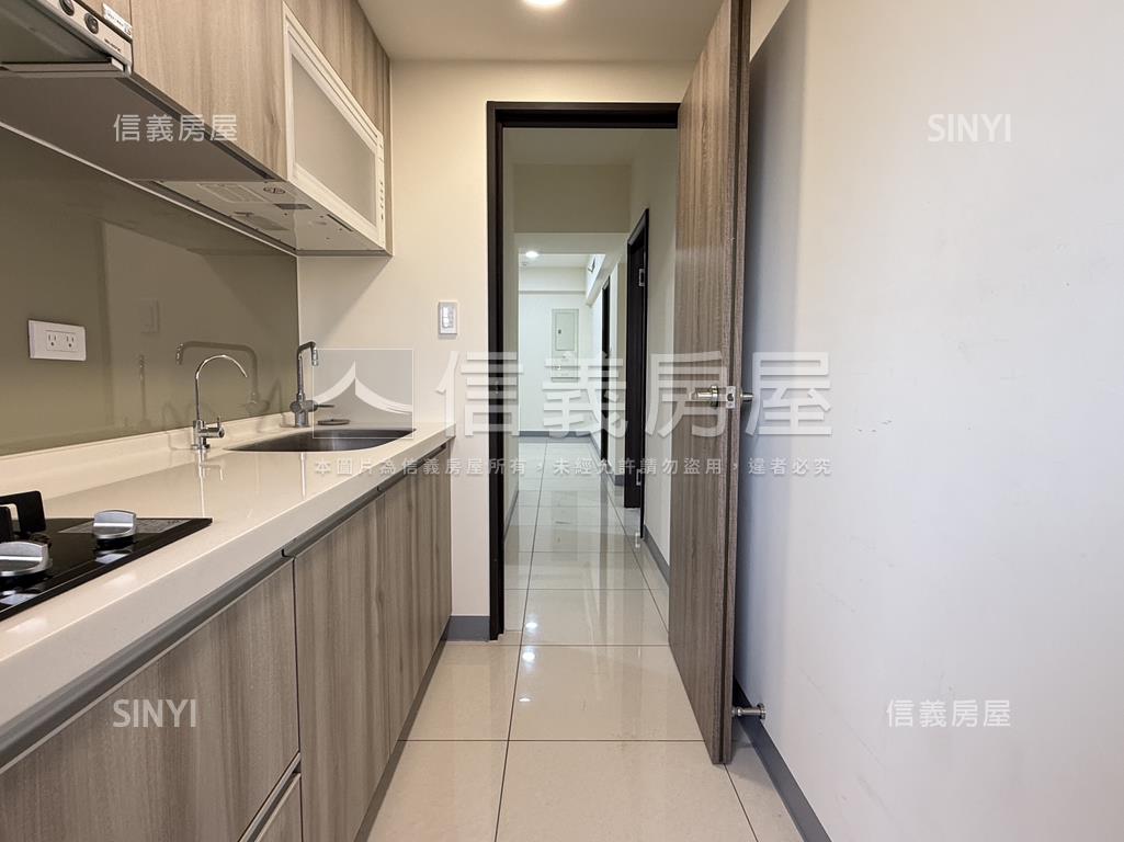 時尚帝寶高樓成家兩房房屋室內格局與周邊環境