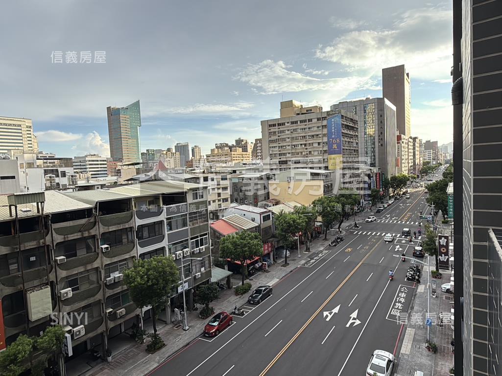 時尚帝寶高樓成家兩房房屋室內格局與周邊環境