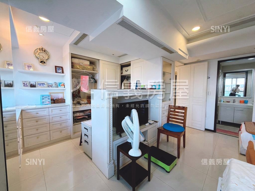 加州‧高樓美景房屋室內格局與周邊環境