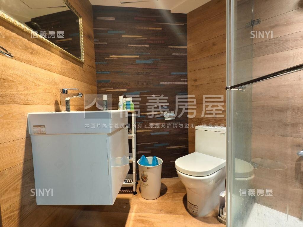 信義精萃松菸２房輕邸房屋室內格局與周邊環境