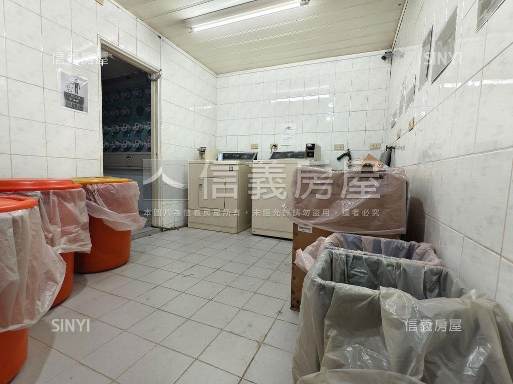 信義精萃松菸２房輕邸房屋室內格局與周邊環境