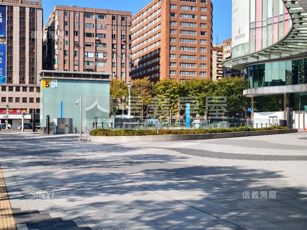 信義精萃松菸２房輕邸房屋室內格局與周邊環境