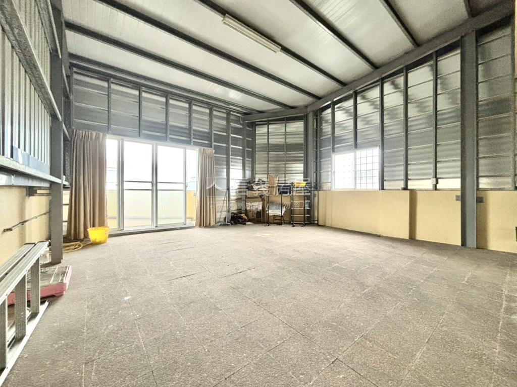 近好市多角窗面寬優質透天房屋室內格局與周邊環境
