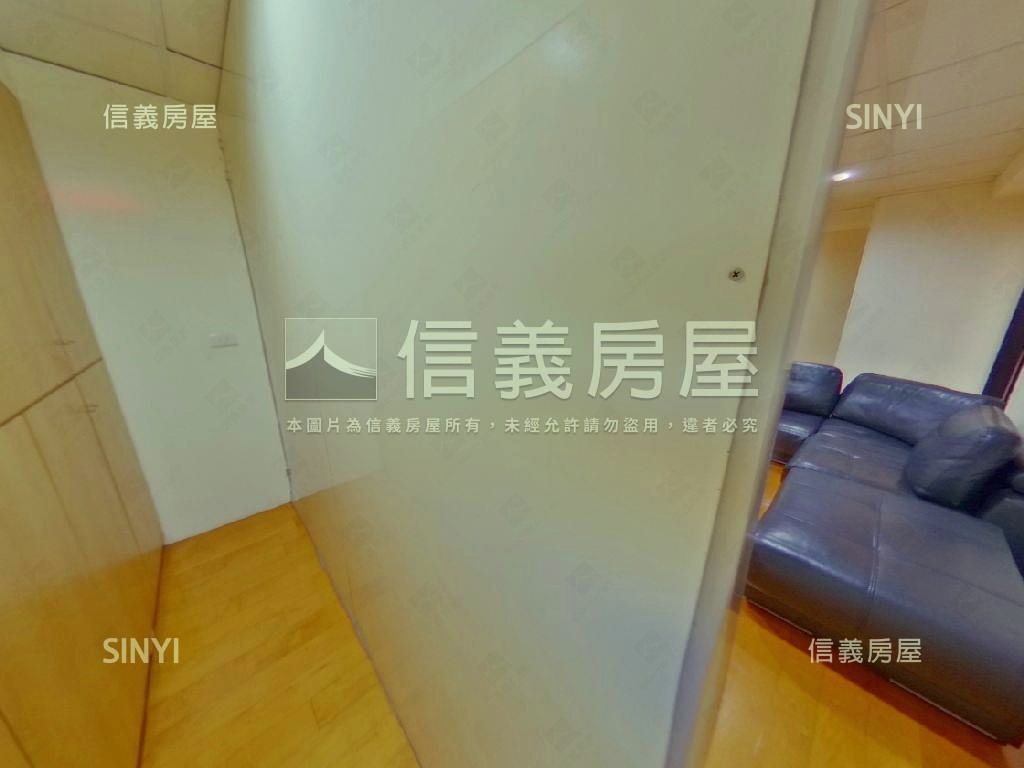 稀有英雄鎮優質店住含車位房屋室內格局與周邊環境