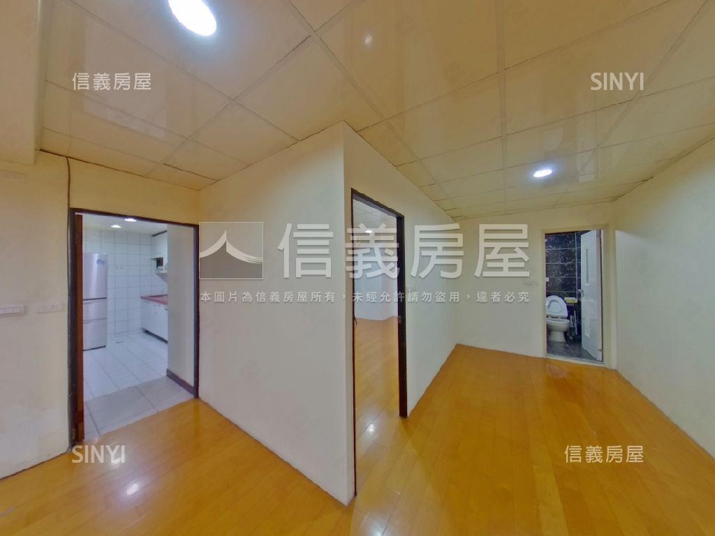 稀有英雄鎮優質店住含車位房屋室內格局與周邊環境