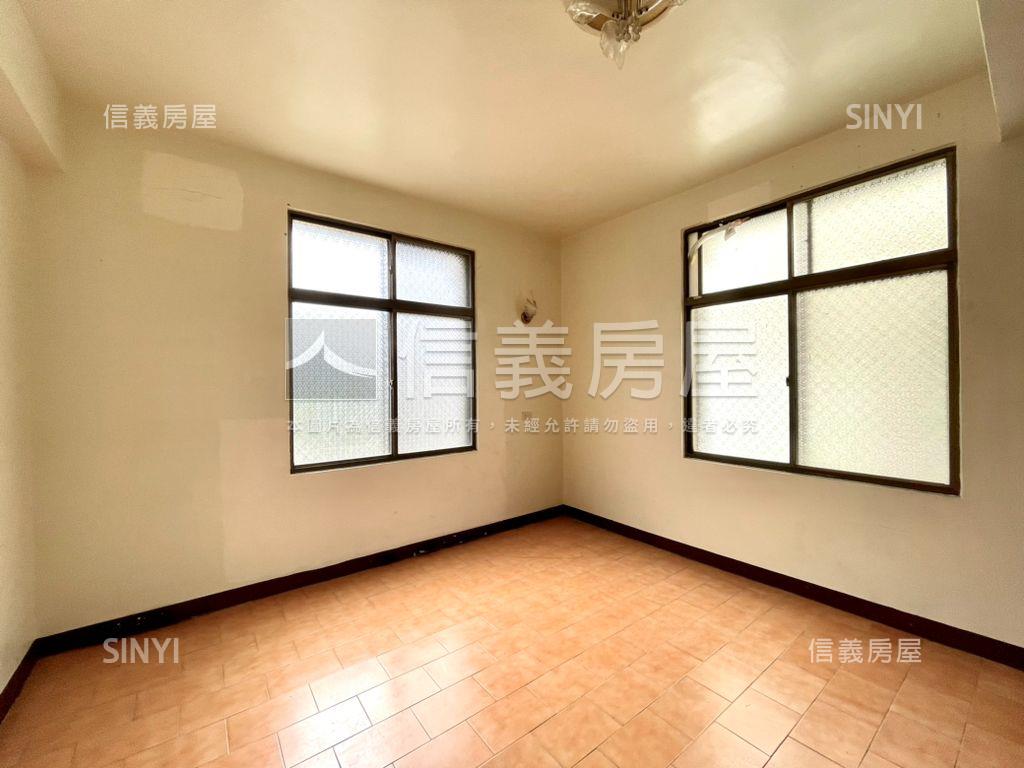 安南大地坪｜三面採光車墅房屋室內格局與周邊環境