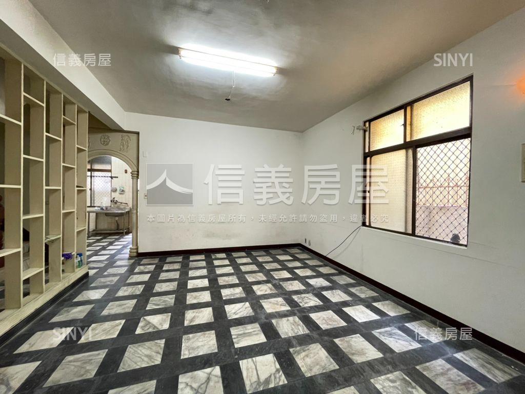 安南大地坪｜三面採光車墅房屋室內格局與周邊環境