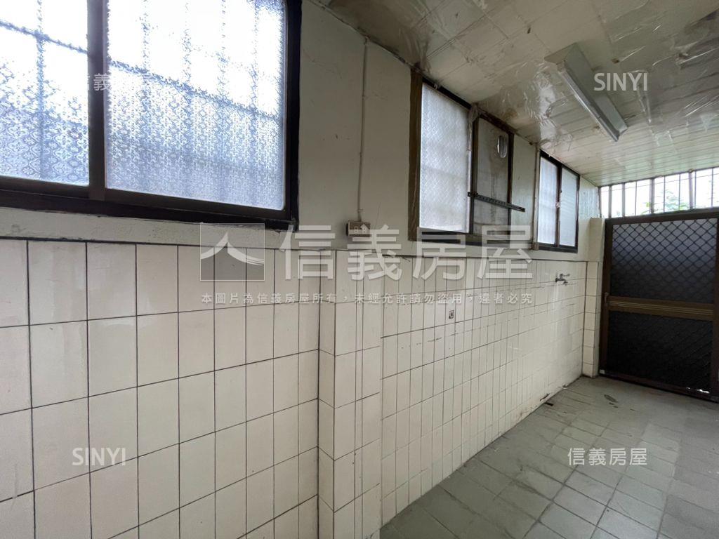 安南大地坪｜三面採光車墅房屋室內格局與周邊環境