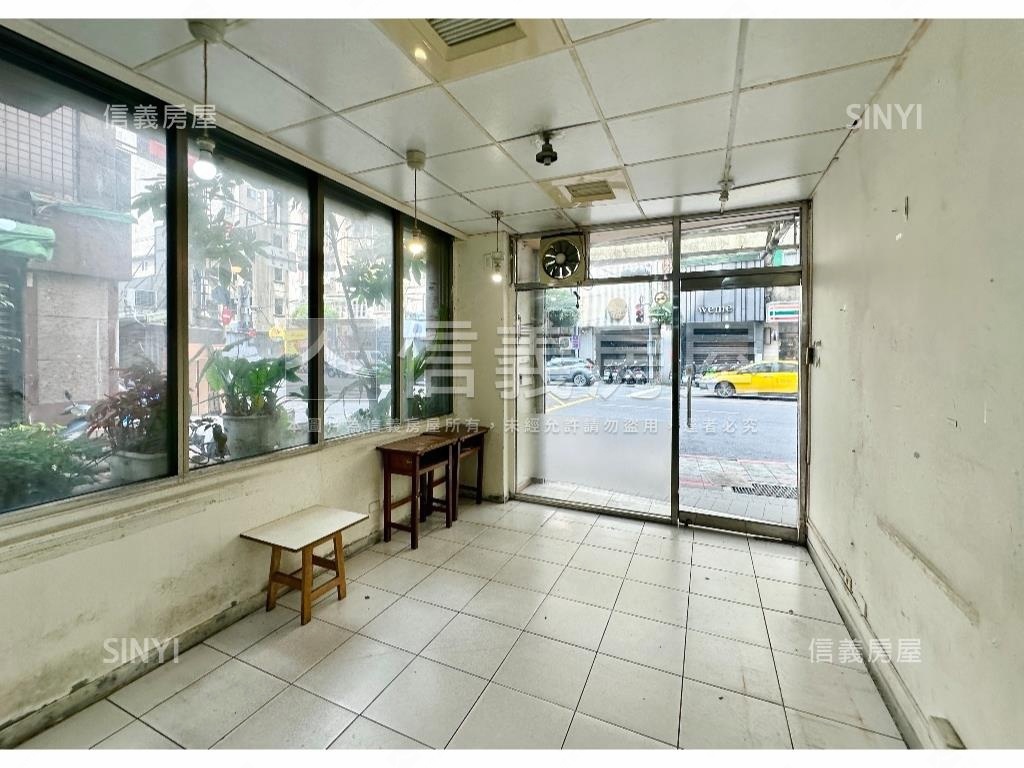 頂溪稀有邊間店面房屋室內格局與周邊環境