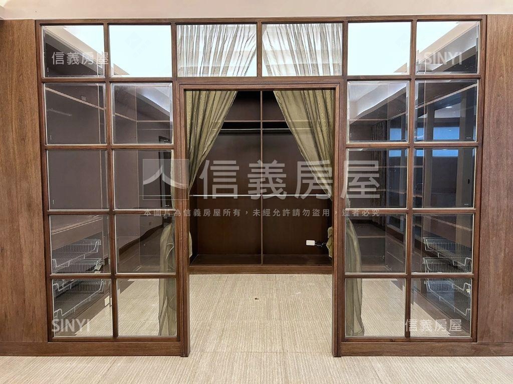 愛河畔大面寬金店面房屋室內格局與周邊環境
