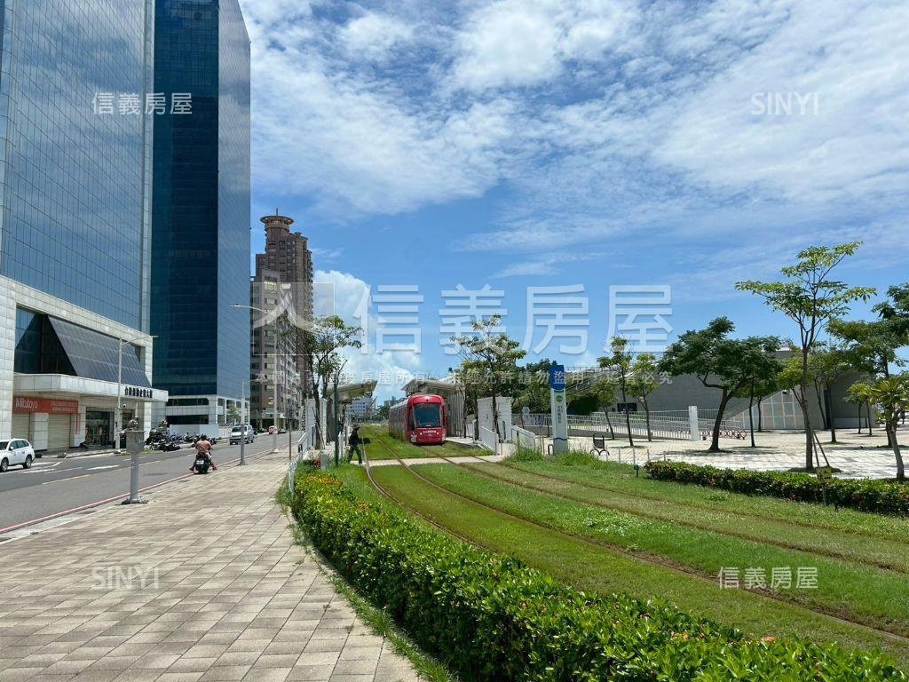 愛河畔大面寬金店面房屋室內格局與周邊環境