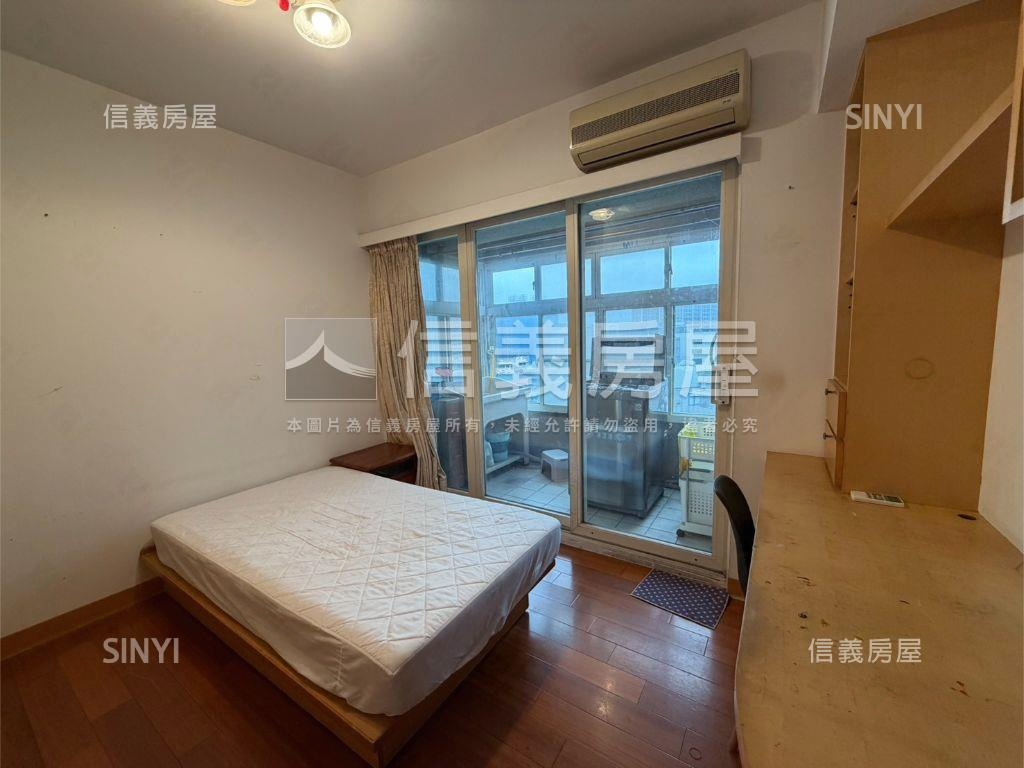 桃園居易四房車位房屋室內格局與周邊環境