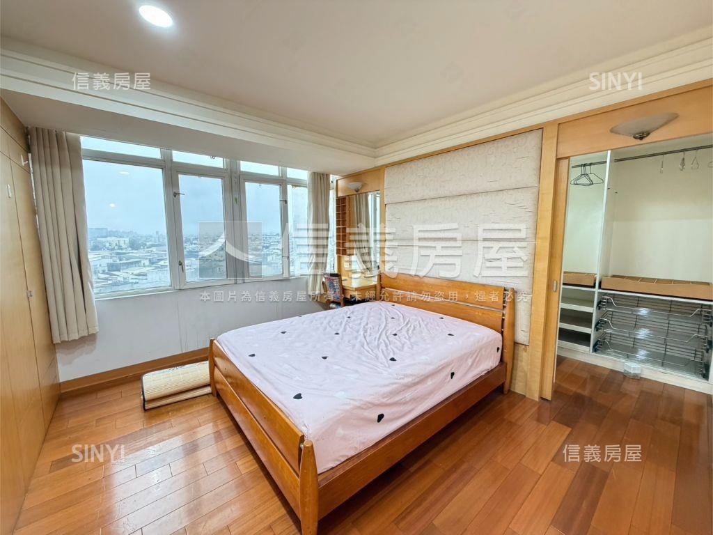 桃園居易四房車位房屋室內格局與周邊環境