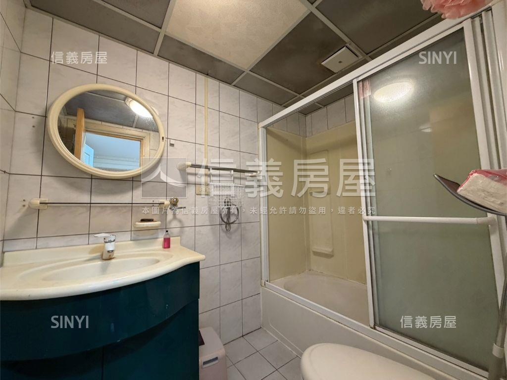 桃園居易四房車位房屋室內格局與周邊環境