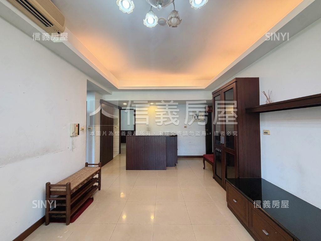 三多捷運美麗２＋１車位房屋室內格局與周邊環境