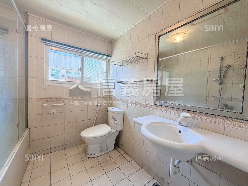 三多捷運美麗２＋１車位房屋室內格局與周邊環境