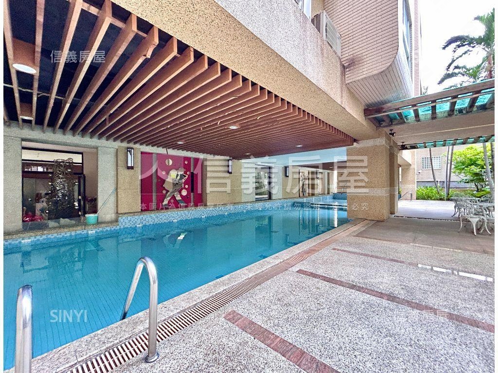 三多捷運美麗２＋１車位房屋室內格局與周邊環境