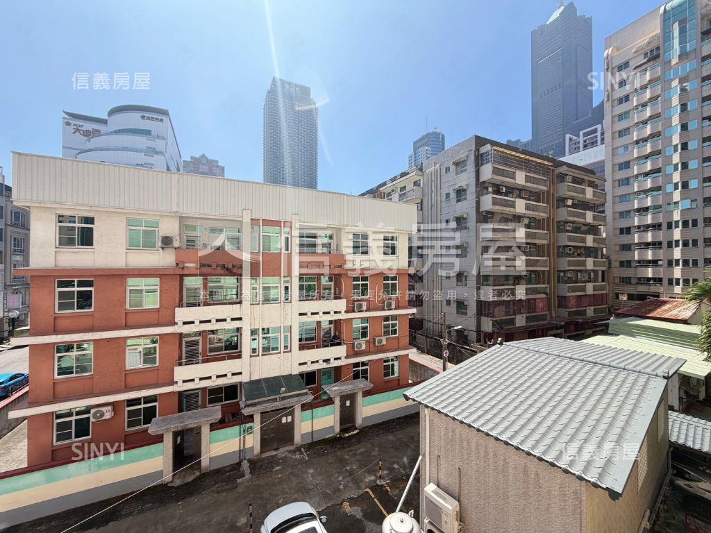 三多捷運美麗２＋１車位房屋室內格局與周邊環境