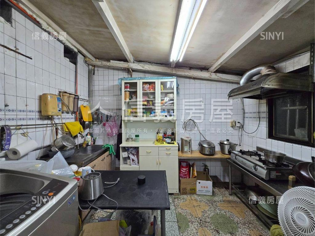 南港中南街商三美寓房屋室內格局與周邊環境