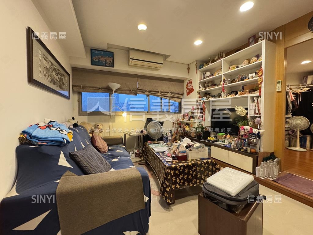 專任電梯兩房．近捷運紅線房屋室內格局與周邊環境