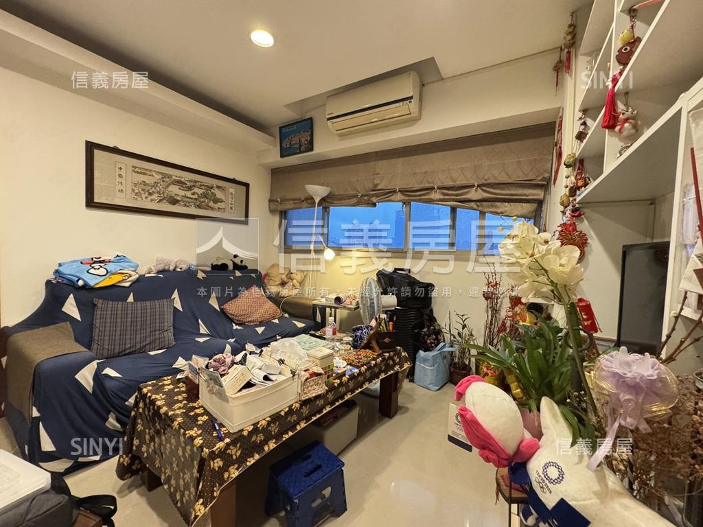 專任電梯兩房．近捷運紅線房屋室內格局與周邊環境