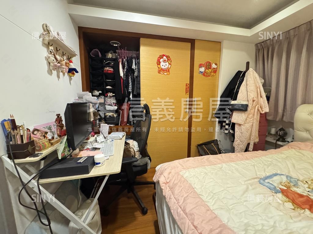 專任電梯兩房．近捷運紅線房屋室內格局與周邊環境