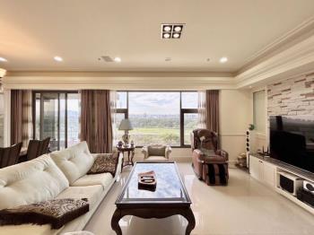 青川之上㊝視野層峰寓所