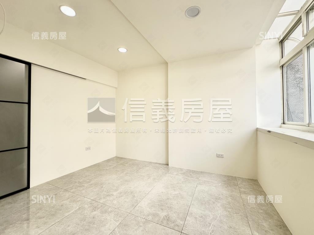 朗朗盼君來成家房屋室內格局與周邊環境