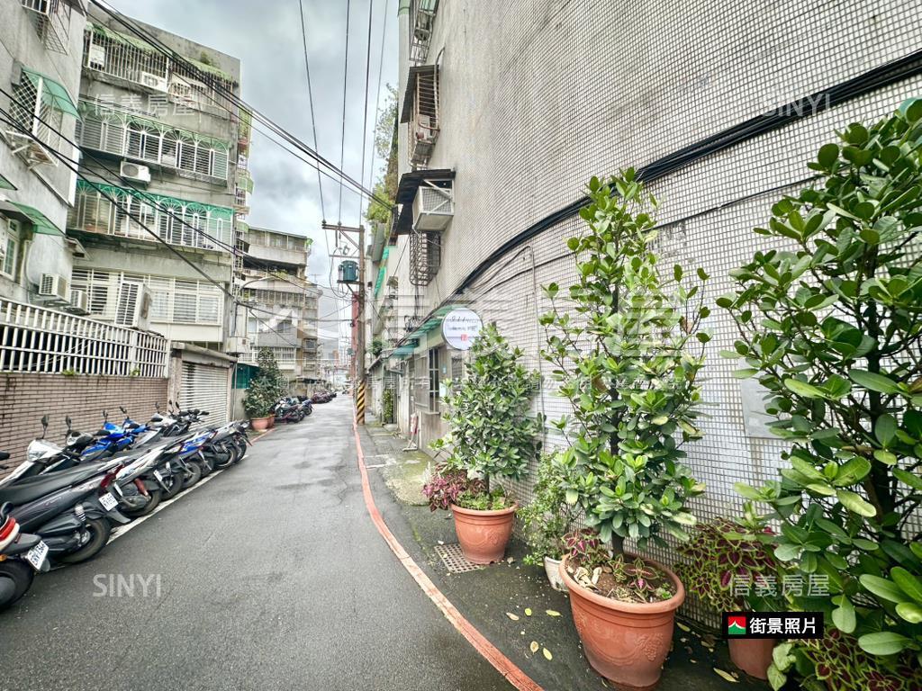 板橋火車站對面店面一樓房屋室內格局與周邊環境