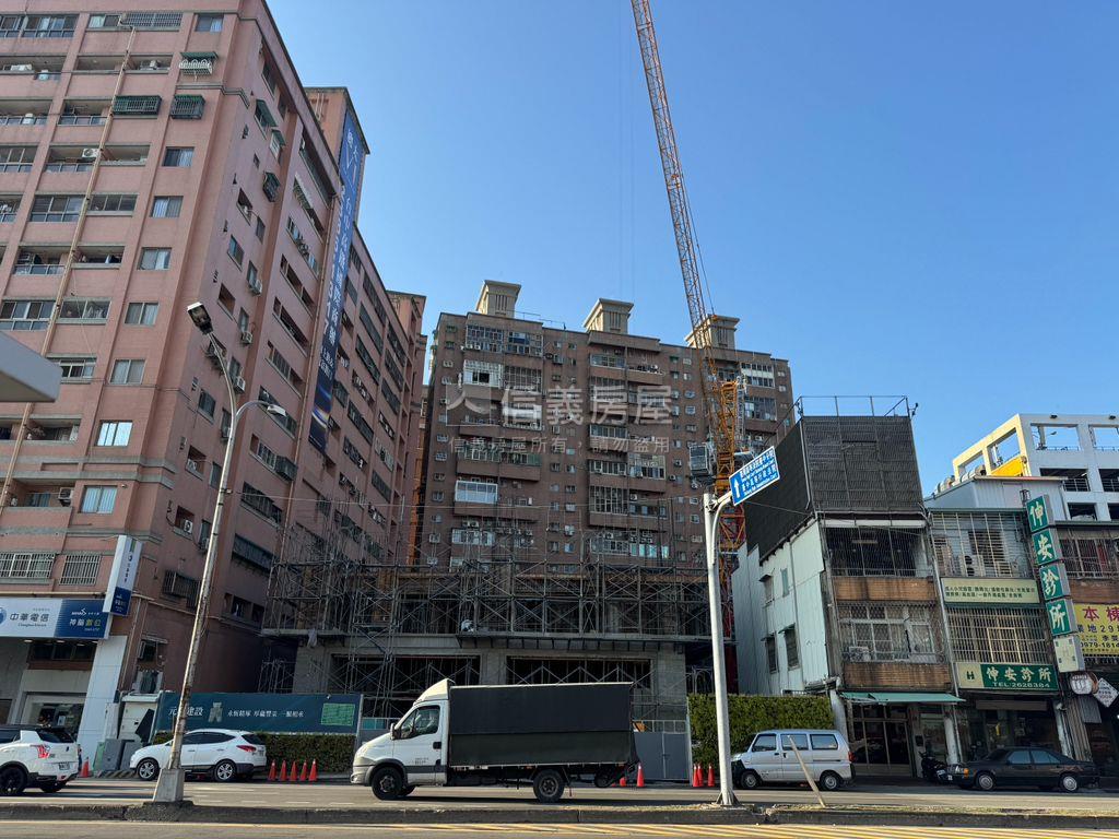 近愛買，元城上萃高樓兩房房屋室內格局與周邊環境