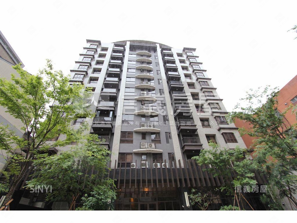 文詠初居三房車位房屋室內格局與周邊環境