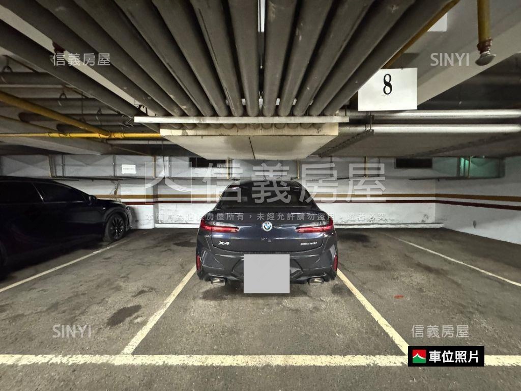 信義★大統領廣場★車位２房屋室內格局與周邊環境