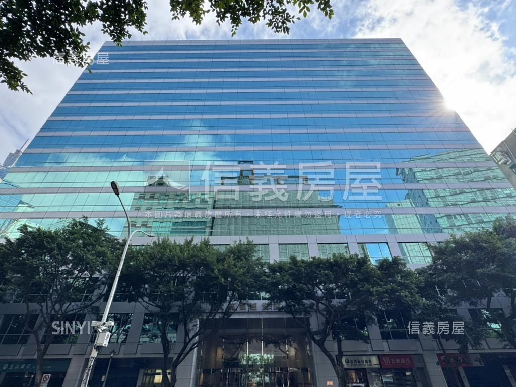 信義★大統領廣場★車位２房屋室內格局與周邊環境