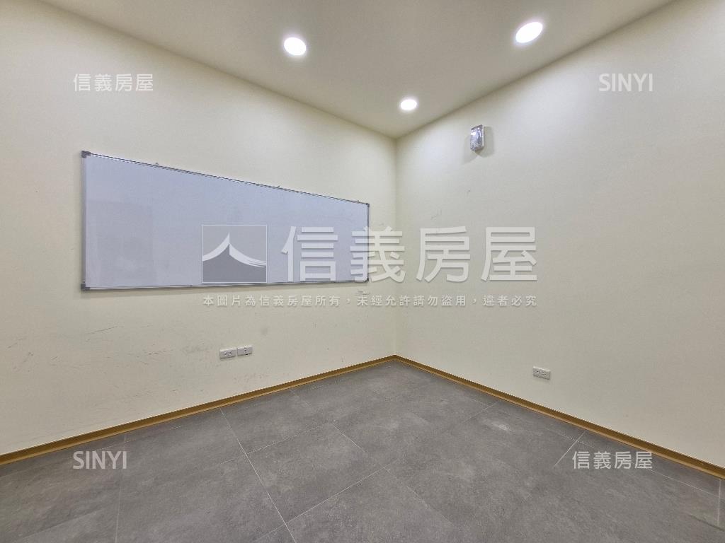 金雅路黃金角店房屋室內格局與周邊環境