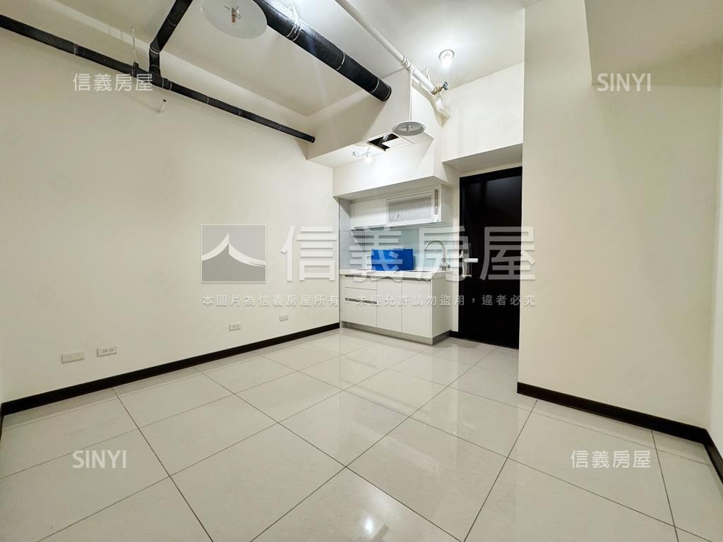 『世界花園Ｄ１』二房車位房屋室內格局與周邊環境